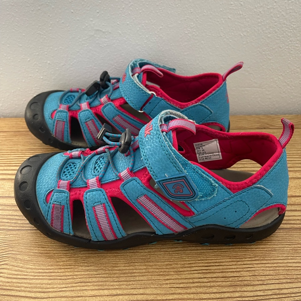 Kamik Crab Girls Turquoise And Pink Sandal Size 3